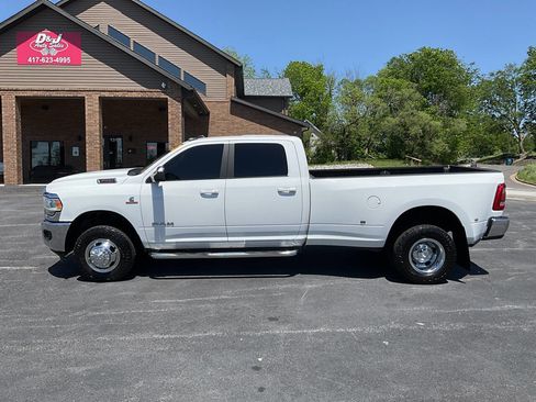 Used 2022 RAM 3500 Big Horn w/ Level C Equiment Group image 2