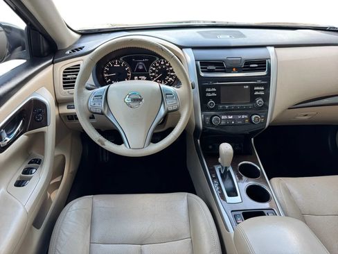 Used 2015 Nissan Altima 2.5 SL w/ Moonroof Package FWD image 26