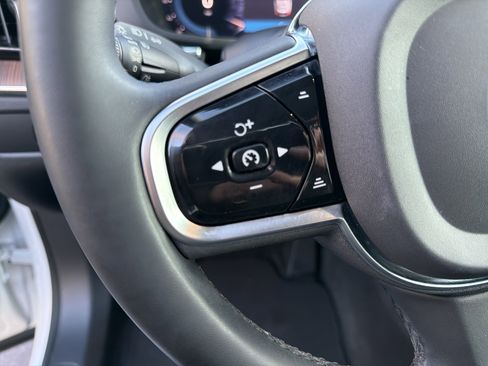 Certified 2023 Volvo XC60 B5 Plus w/ Protection Package image 19