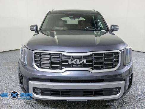 Used 2024 Kia Telluride SX Prestige AWD/4WD image 2