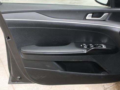 Used 2025 Kia K5 LXS image 17