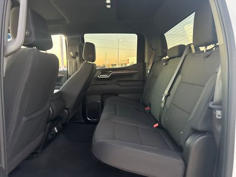Used 2025 Chevrolet Silverado 1500 LT image 15