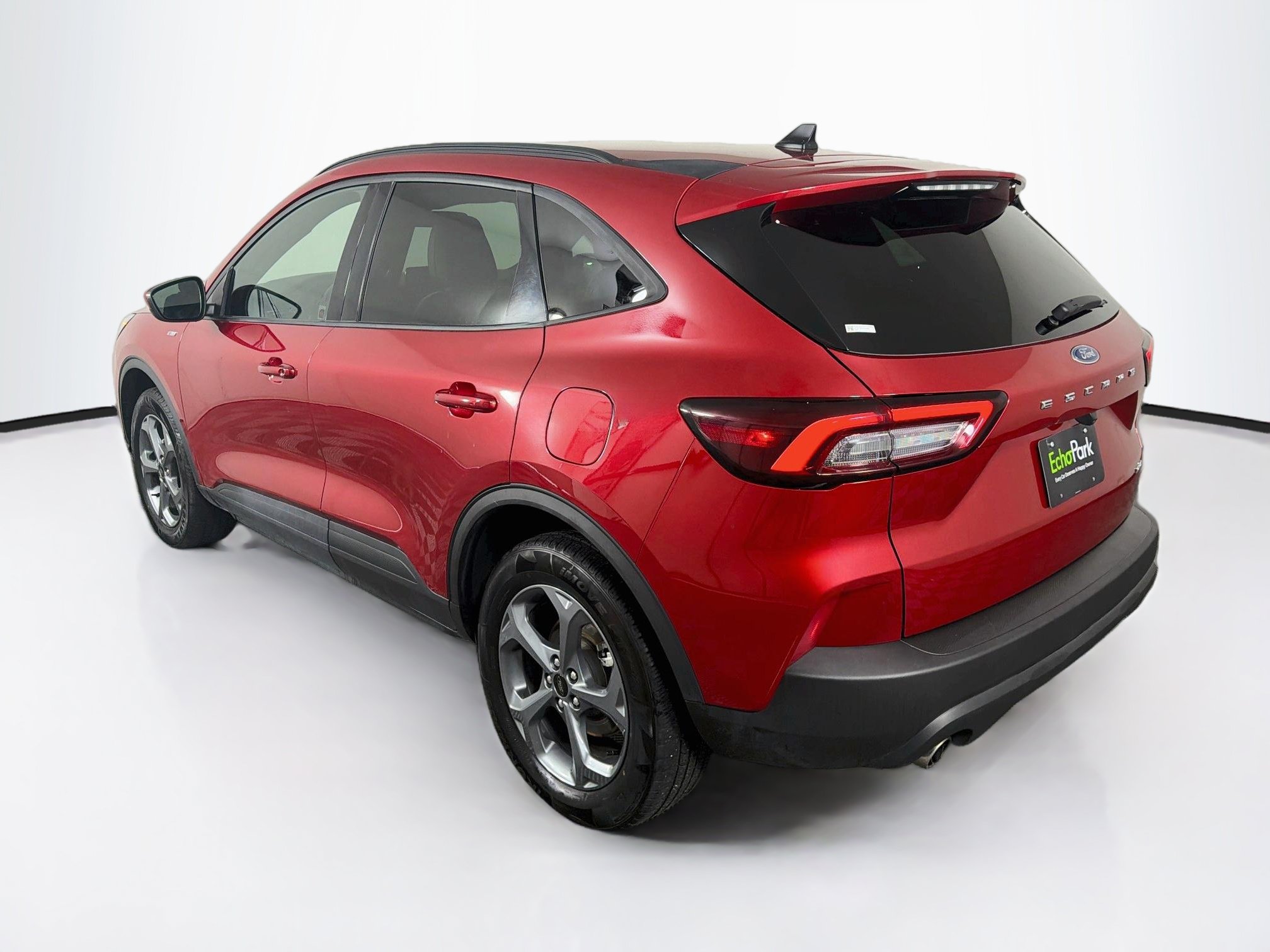 Used 2025 Ford Escape ST-Line Select AWD/4WD image 5