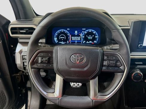 Used 2025 Toyota Tacoma TRD Sport RWD image 9