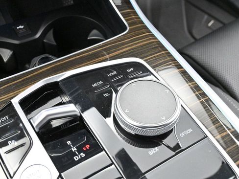 Used 2024 BMW X5 xDrive40i w/ Premium Package image 21