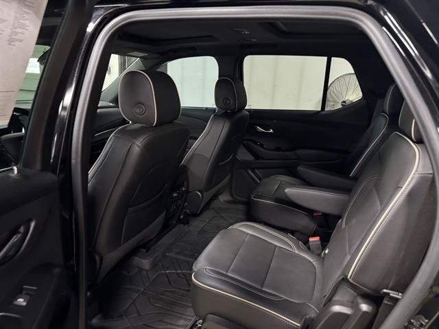 Used 2023 Chevrolet Traverse Premier w/ Redline Edition AWD/4WD image 13