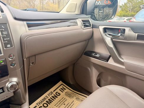 Used 2018 Lexus GX 460 w/ Navigation Package image 14