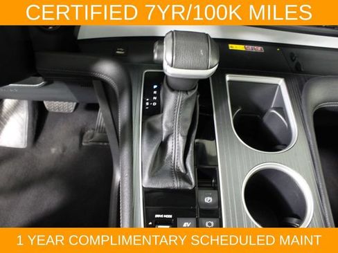 Used 2025 Toyota Sienna XLE FWD image 27