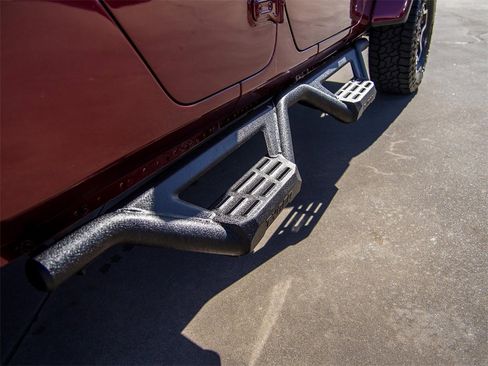 Used 2021 Jeep Gladiator Rubicon image 12