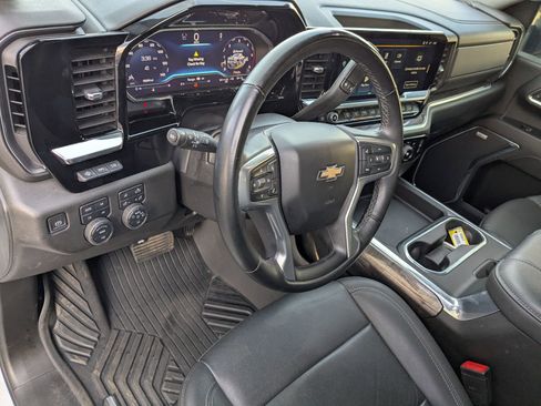 Used 2024 Chevrolet Silverado 3500 LTZ w/ LTZ Convenience Package image 14