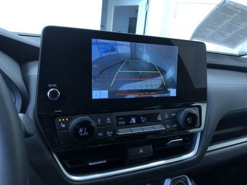 Certified 2025 Toyota Grand Highlander AWD image 23