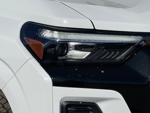 New 2025 Chevrolet Colorado Z71 w/ Midnight Edition AWD/4WD image 31