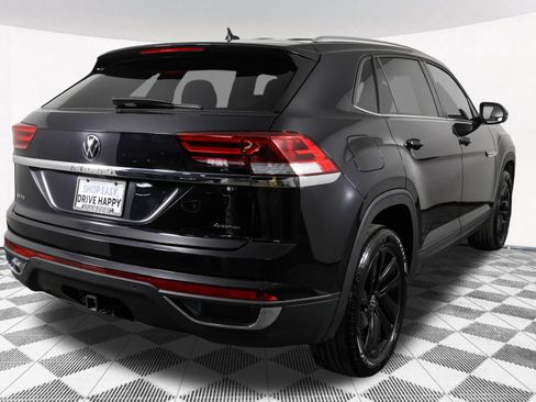 Used 2023 Volkswagen Atlas Cross Sport SE w/ Black Wheel Package AWD/4WD image 16