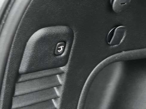 Used 2022 Jeep Grand Cherokee Limited w/ Technology Group image 29