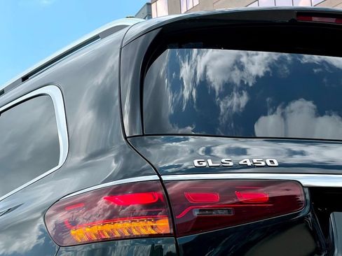 Certified 2025 Mercedes-Benz GLS 450 4MATIC image 8