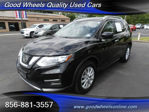 Used 2017 Nissan Rogue SV AWD/4WD image 1