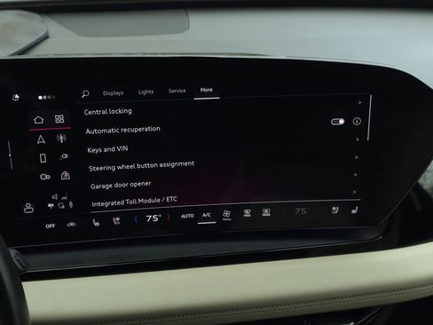 Used 2025 Audi Q6 e-tron Premium Plus image 39