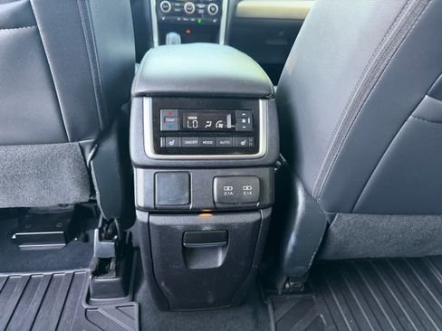 Used 2020 Subaru Ascent Limited w/ Technology Package AWD/4WD image 26