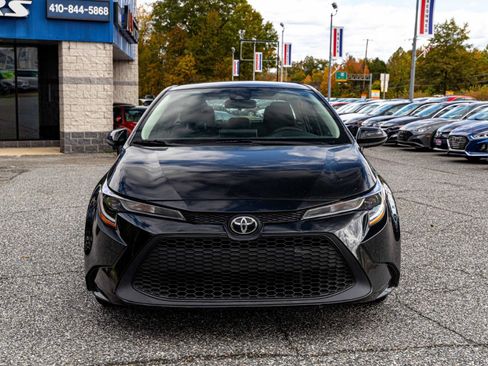 Used 2021 Toyota Corolla LE FWD image 2