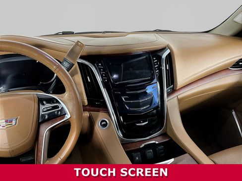 Used 2016 Cadillac Escalade ESV Platinum AWD/4WD image 9