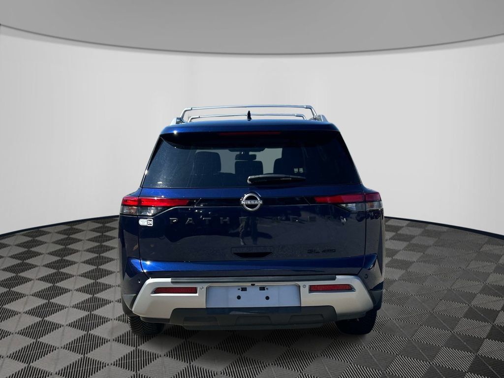Used 2022 Nissan Pathfinder SL AWD/4WD image 4