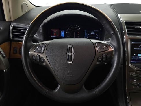 Used 2013 Lincoln MKX AWD image 16