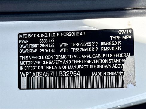 Used 2020 Porsche Macan S image 34