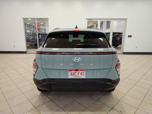Used 2024 Hyundai Kona SEL AWD/4WD image 4