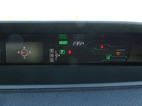 Used 2017 Toyota Prius Prime Plus FWD image 16