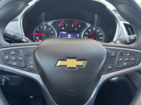 Used 2022 Chevrolet Equinox LT FWD image 24