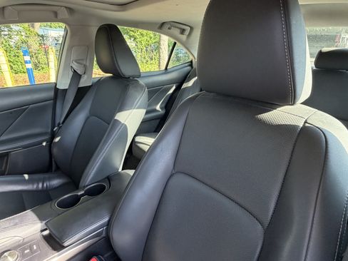 Used 2018 Lexus IS 300 AWD w/ Comfort Package image 18