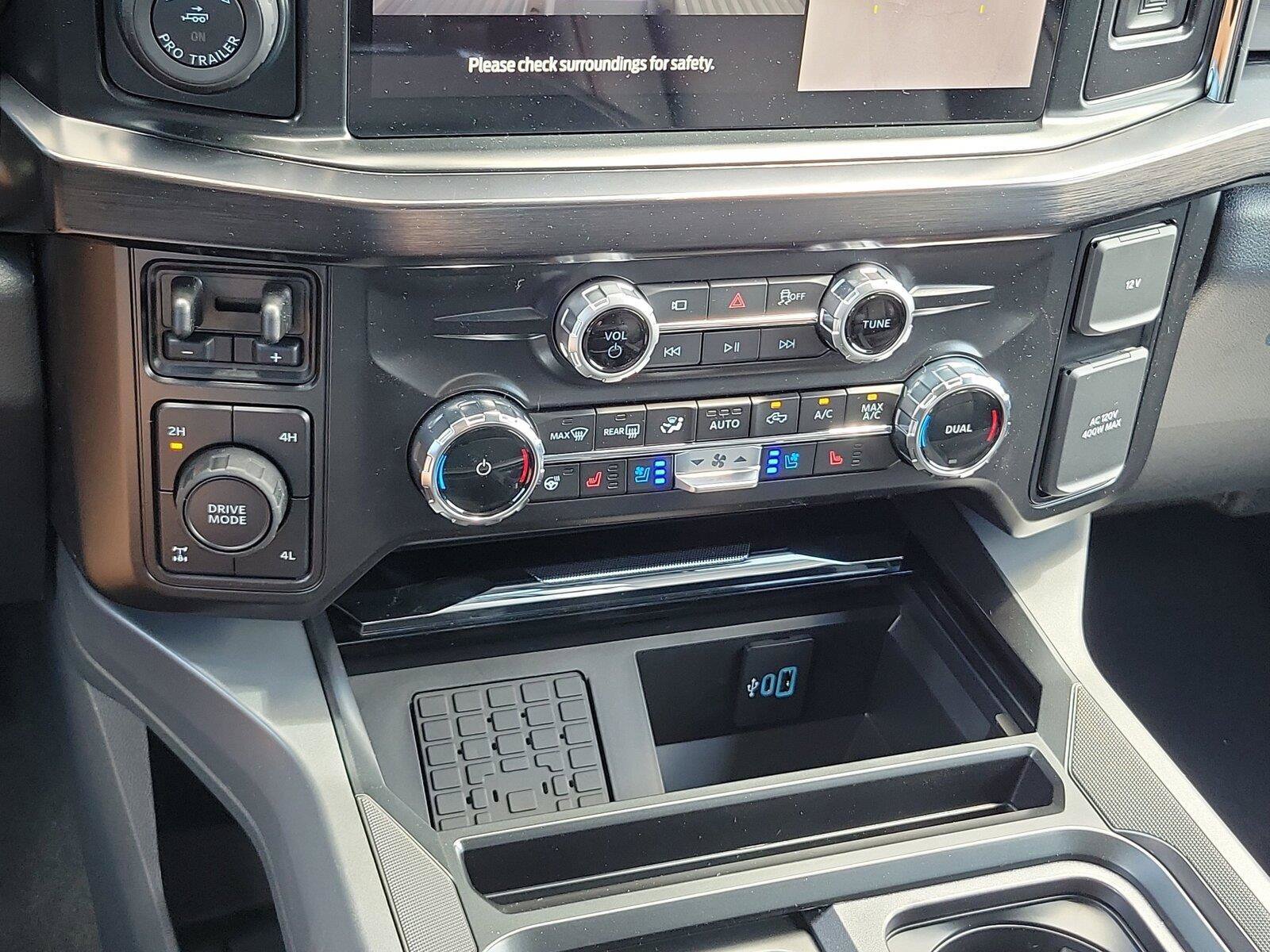 New 2026 Ford F250 Lariat w/ Black Appearance Package AWD/4WD image 29