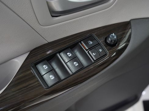 Used 2019 Toyota Sienna XLE w/ XLE Navigation Package AWD/4WD image 23