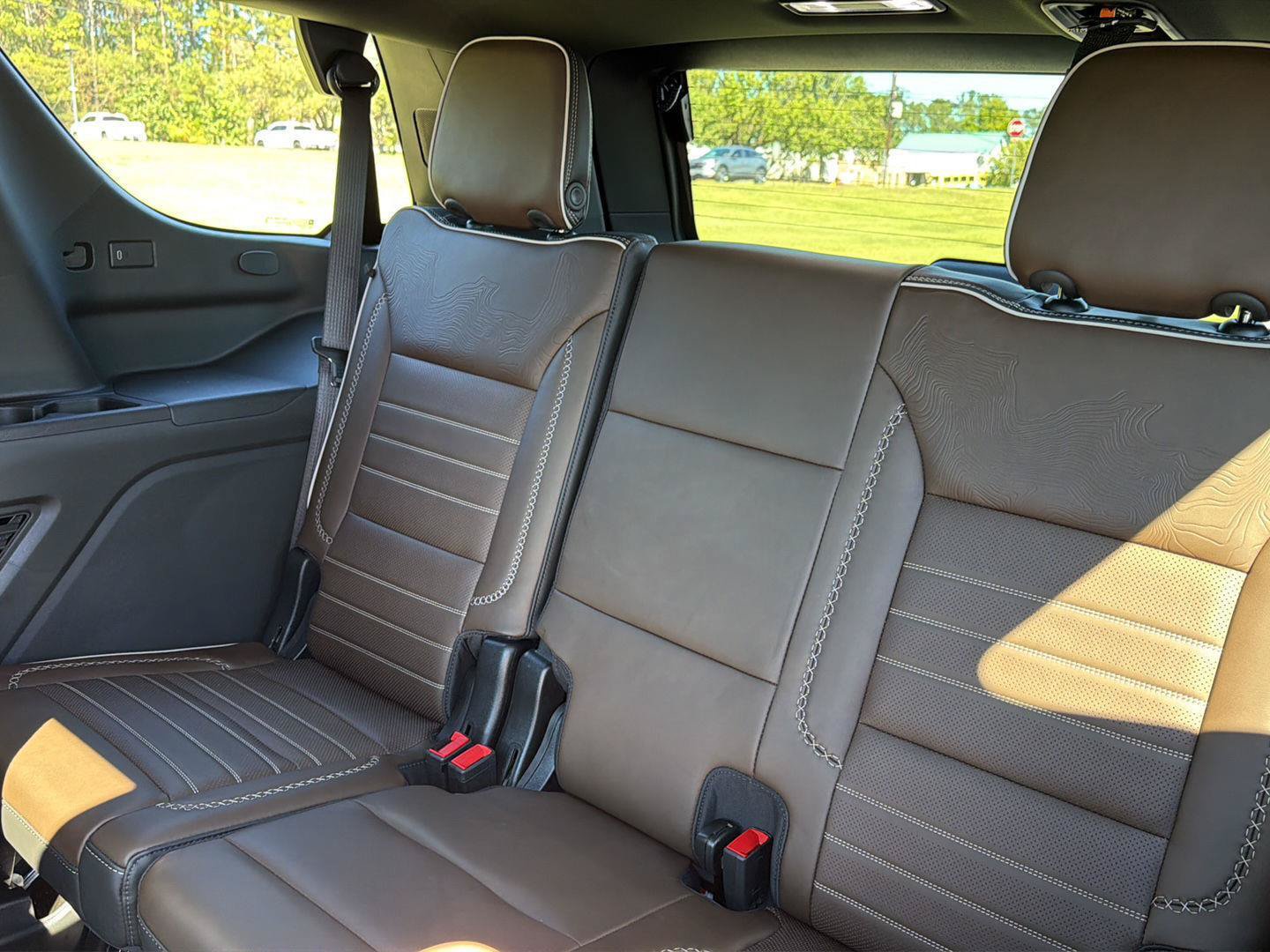 Used 2026 GMC Yukon Denali Ultimate AWD/4WD image 14