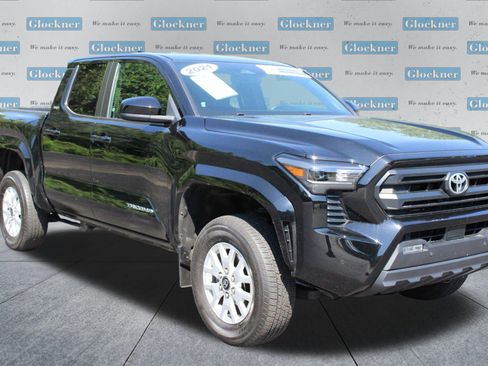 Used 2024 Toyota Tacoma 4x4 Double Cab image 3