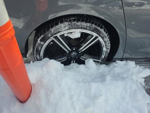 Used 2023 Honda Accord Sport image 9