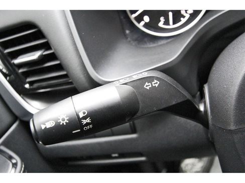 Certified 2022 Nissan Rogue SV w/ SV Premium Package image 13