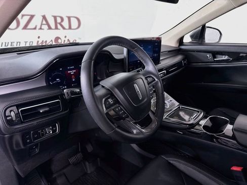Certified 2023 Lincoln Nautilus FWD w/ Premium Package image 11
