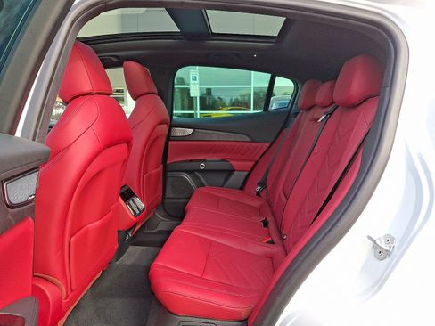 Used 2025 Maserati Grecale GT AWD/4WD image 6