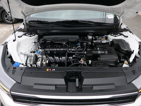 Certified 2025 Kia K4 FWD image 28