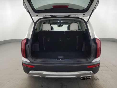 Used 2022 Kia Telluride S AWD/4WD image 29