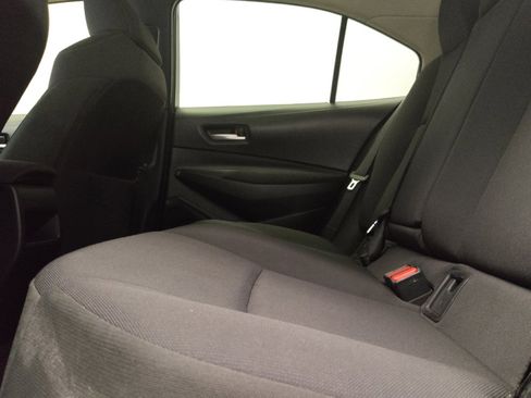 Used 2021 Toyota Corolla LE FWD image 18