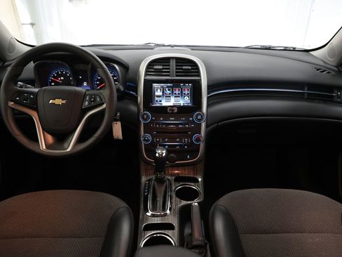 Used 2016 Chevrolet Malibu LT w/ Power Convenience Package image 2