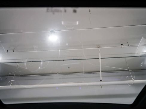 Used 2025 Mercedes-Benz GLC 300 image 11