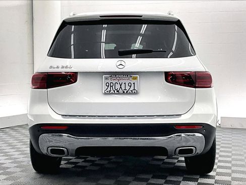 Certified 2024 Mercedes-Benz GLB 250 image 3