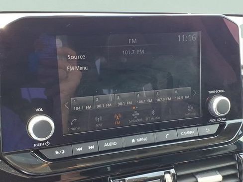 Used 2023 Nissan Pathfinder SV w/ SV Premium Package AWD/4WD image 8