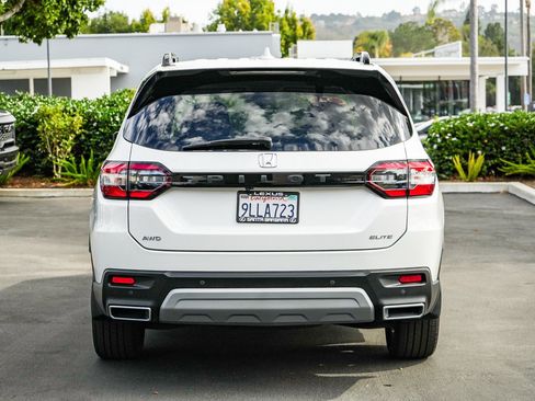 Used 2024 Honda Pilot Elite image 5