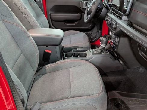 New 2026 Jeep Wrangler Unlimited Rubicon AWD/4WD image 28