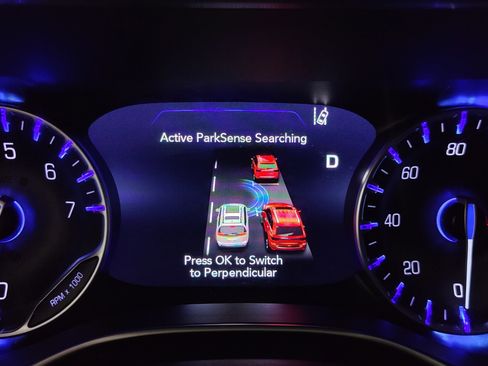 Used 2024 Chrysler Pacifica Limited image 8