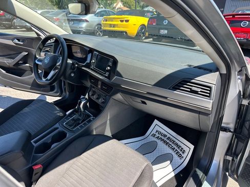 Used 2024 Volkswagen Jetta S image 18